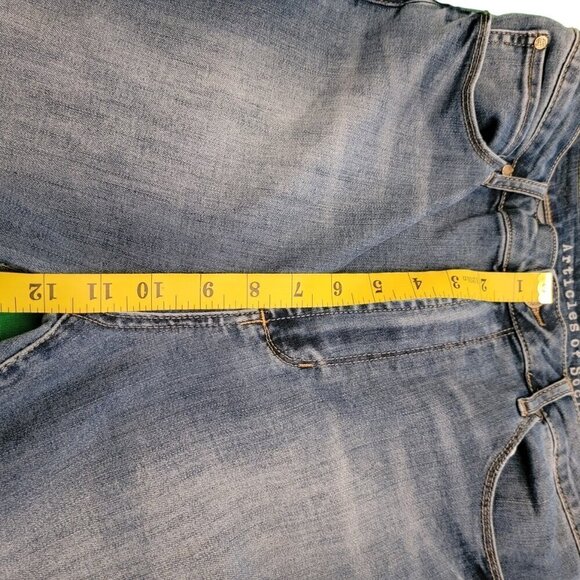 Articles of Society Flare Leg Jeans - Size 30 - Picture 9 of 13